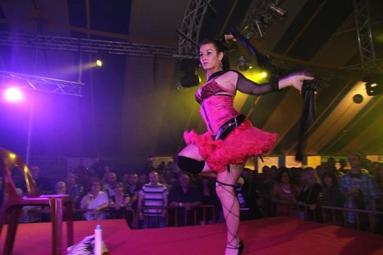 Jeux inter-comités  Show Streap Tease - Maulde